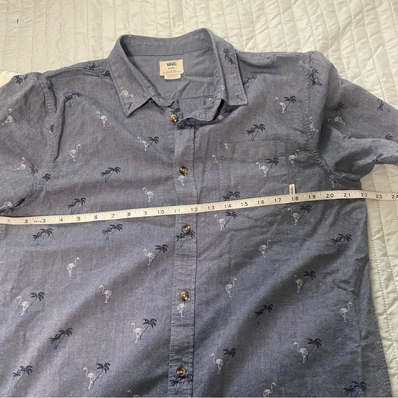 Van's Flamingo & Palm Tree Button Down Top- Medium - Picture 9 of 10